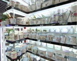維爾華工藝品廠 義烏國際商貿城一區(qū)的日用品制造與商貿新窗口